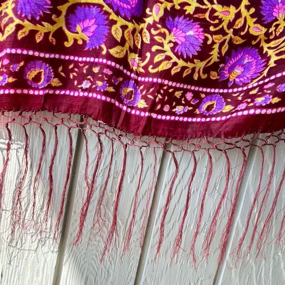 Bebe London 100% Silk Sheer Fringe Scarf – NWOT, 40" Square, Made in India - Picture 9 of 13